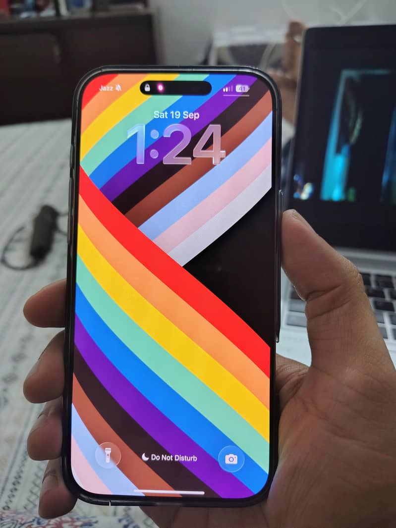 Apple iPhone 16 Pro Max 11