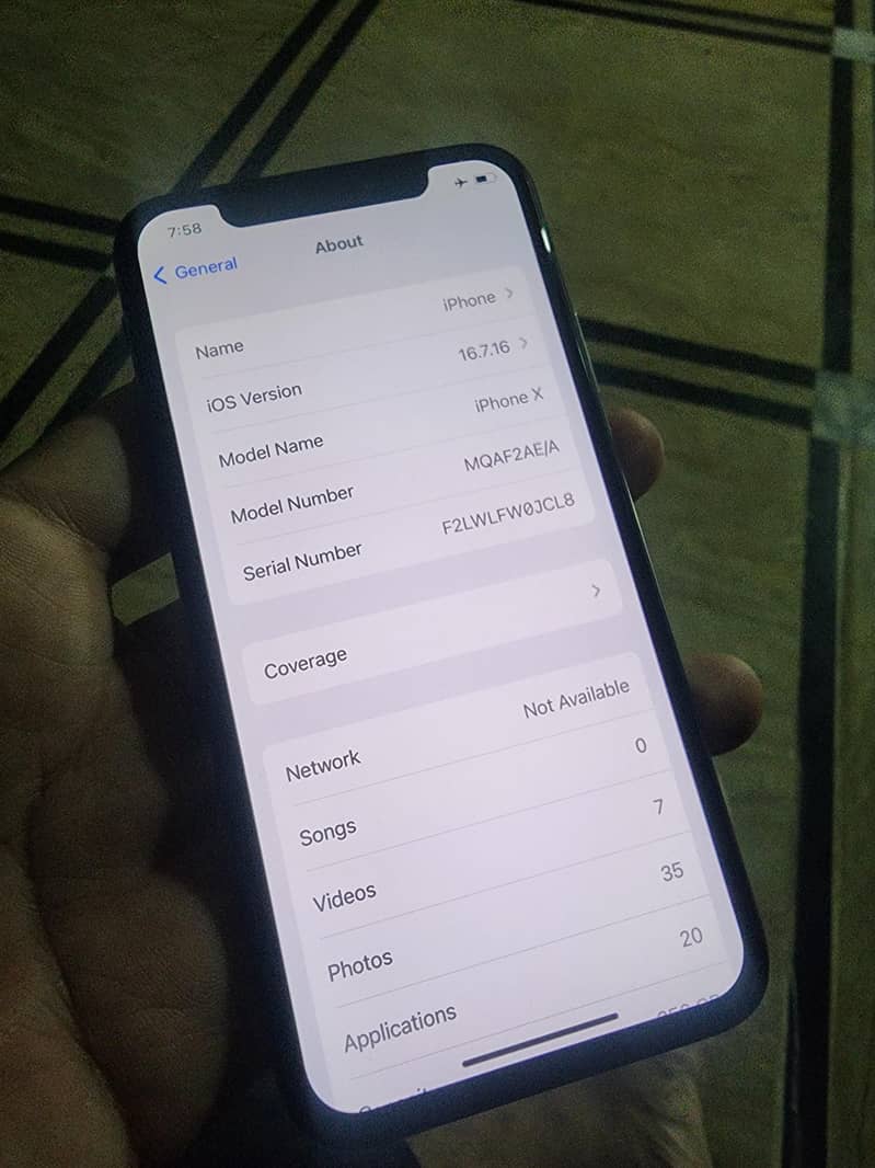 Apple iPhone X 4