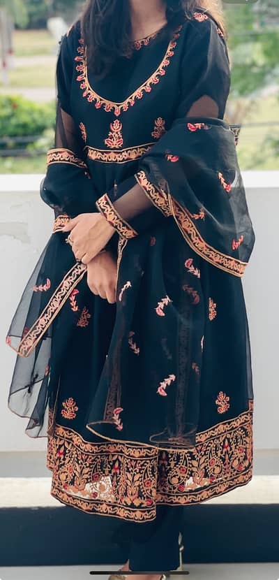 Sitched suit of nishat small size