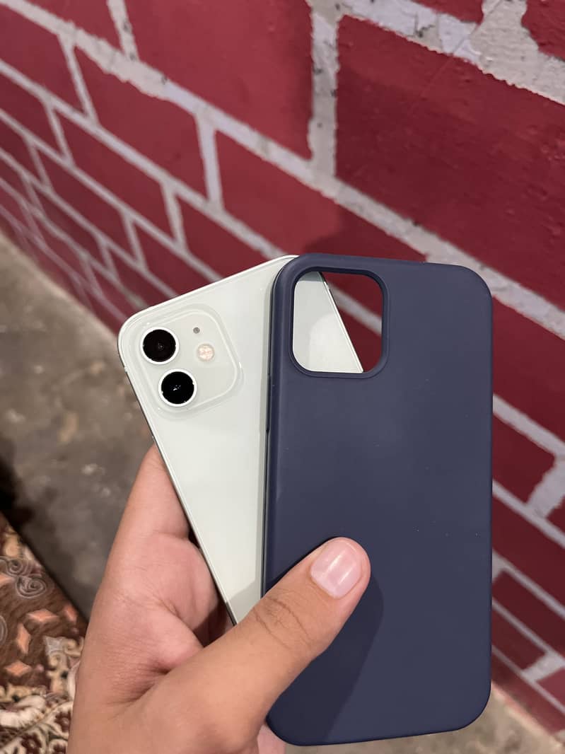 Apple iPhone 12 1