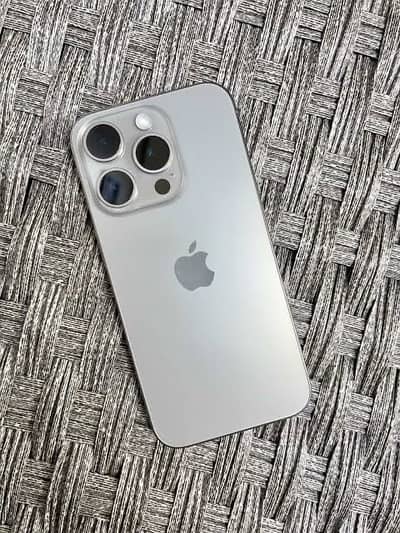 Apple iPhone 15 Pro