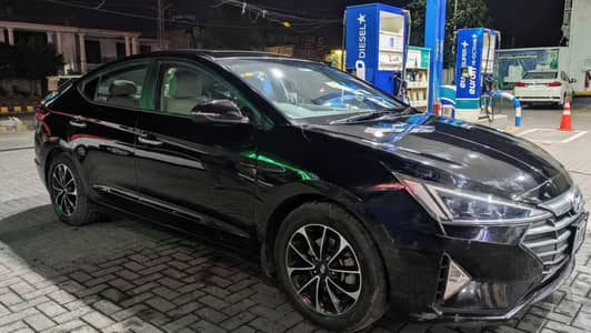 Hyundai Elantra 2022