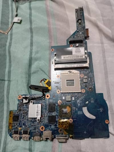H. P Pavilion Dm4 Cori7 moterboard & keyboard