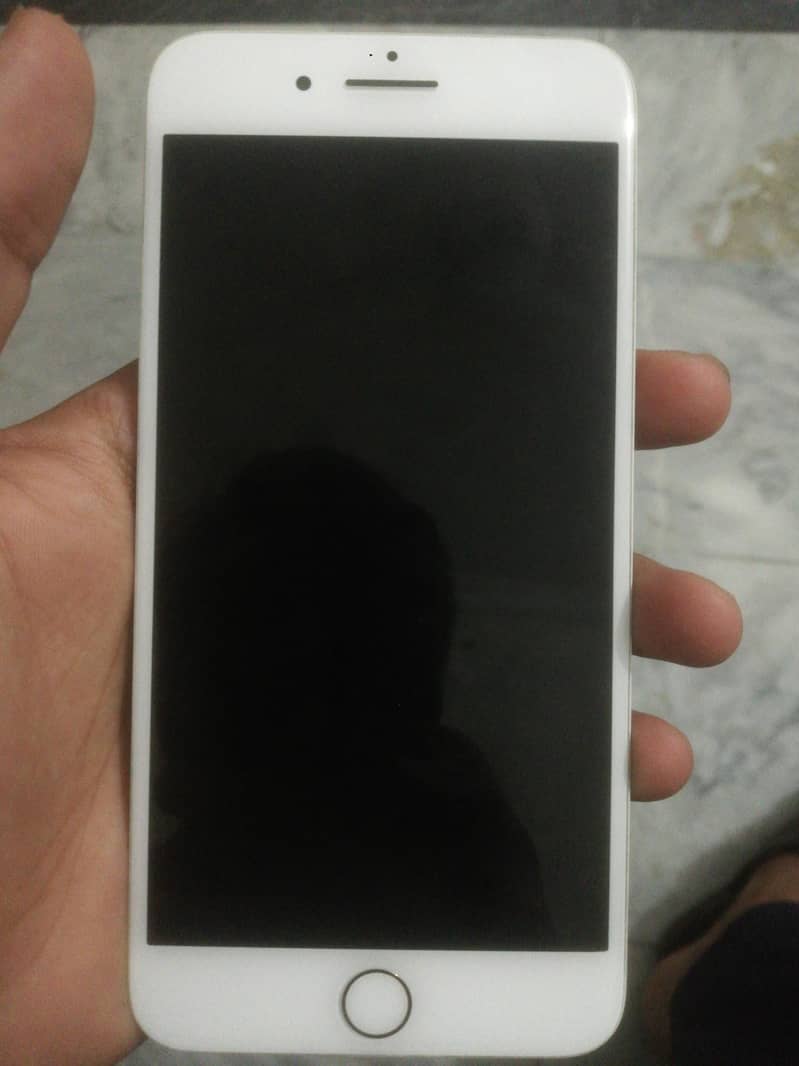 Apple iPhone 7 Plus 1