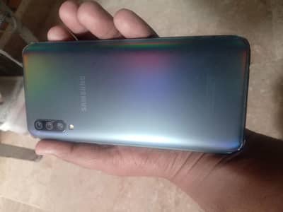 Samsung Mobile A50 10/09 condition