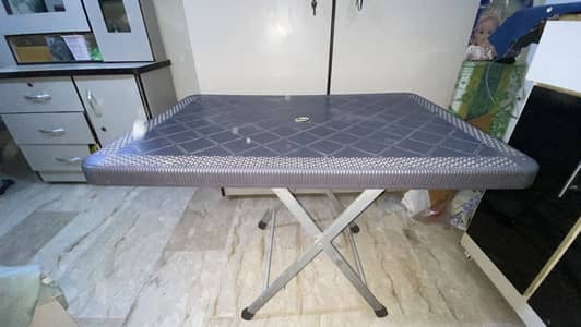 Table plastic all new just dirty