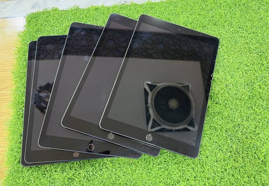 ipad 7 Generation (32GB) 1