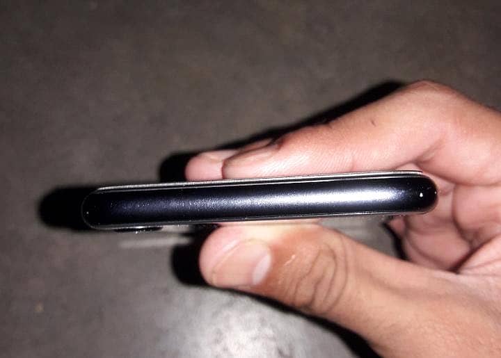 Apple iPhone SE 3