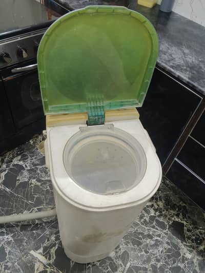 spiner dryer haier fully working condition