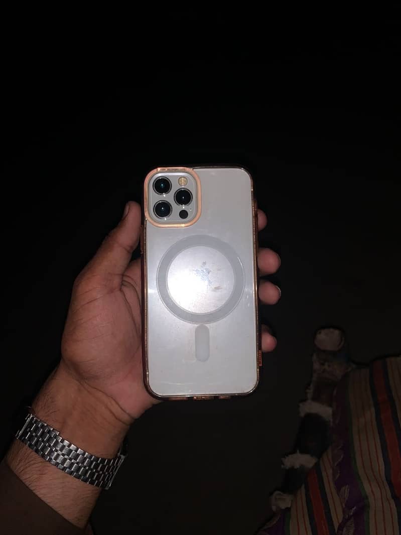 iPhone 12pro 4