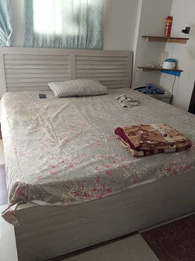 Urgent sell bed n cupboard