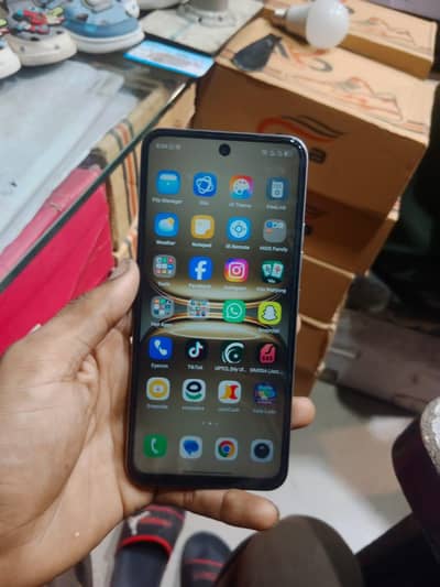 Tecno spark 40.10 by 10 condition 11 month warranty key Sath