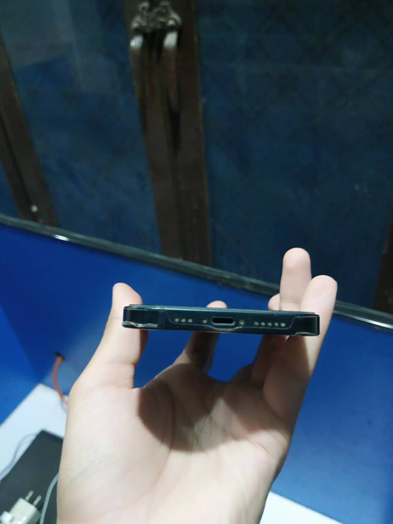 Apple iPhone 13 3