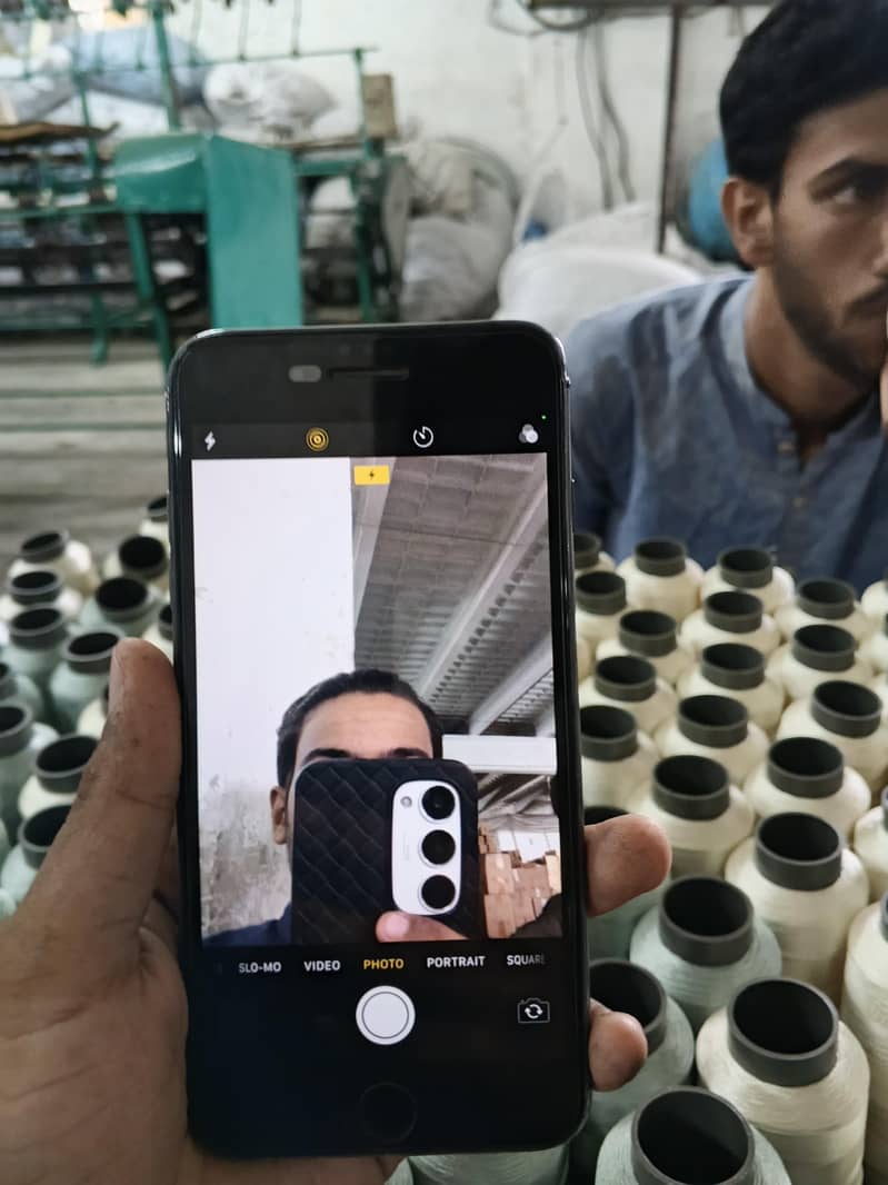 Apple iPhone 8 Plus 1