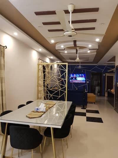 300 Sq Yards Super Luxury Portion On 2nd Floor With Roof 2 Rooms On Roof