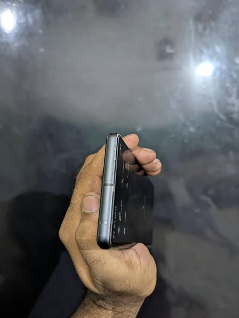 Google Pixel 7 4