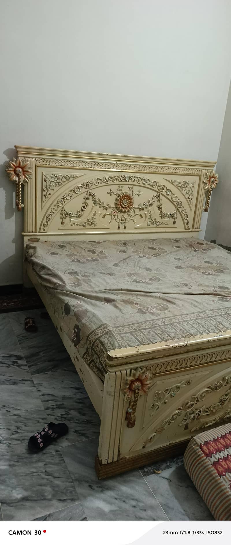 Double Bed 0