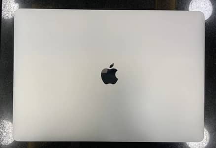 MacBook Pro Model 2017* Intel Core i7