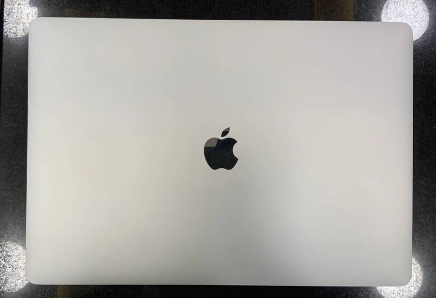 MacBook Pro Model 2017* Intel Core i7 0
