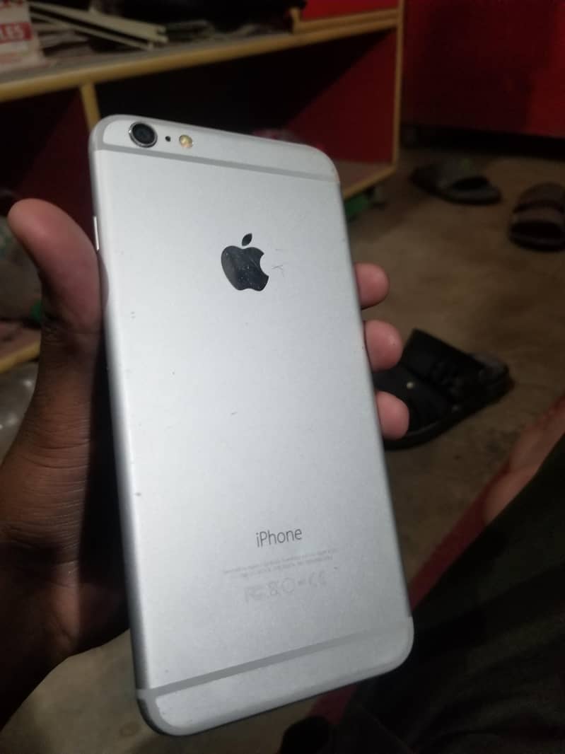 Apple iPhone 6 Plus 0