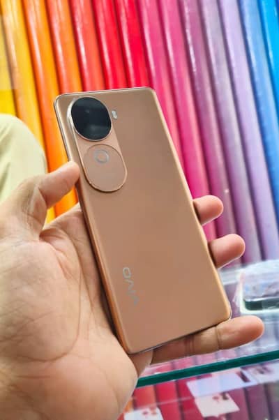 Vivo V40e