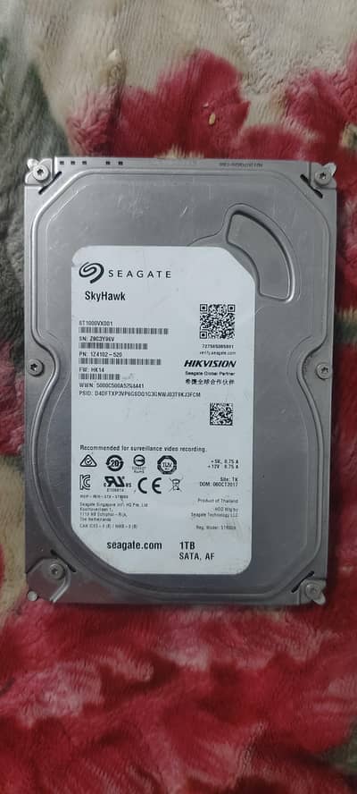 SSD,HHD,DDR3 available