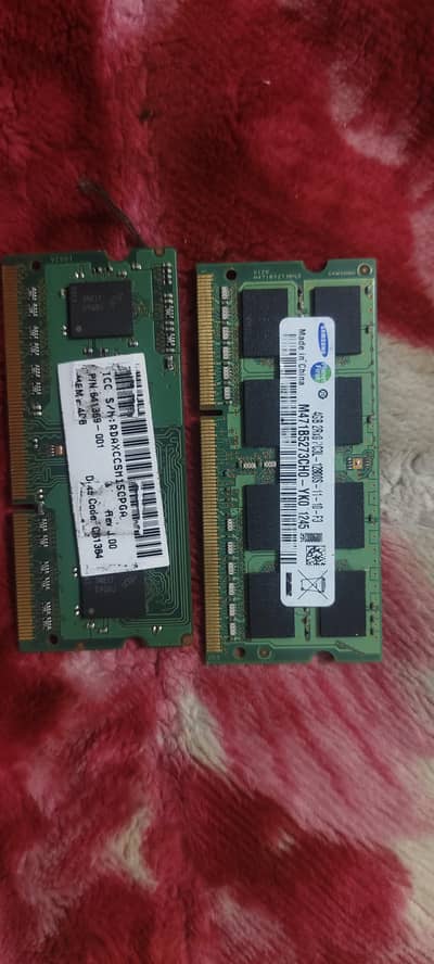 SSD,HHD,DDR3 available