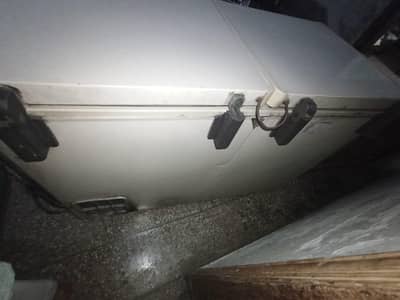 selling Dawlance 2 door refrigerator