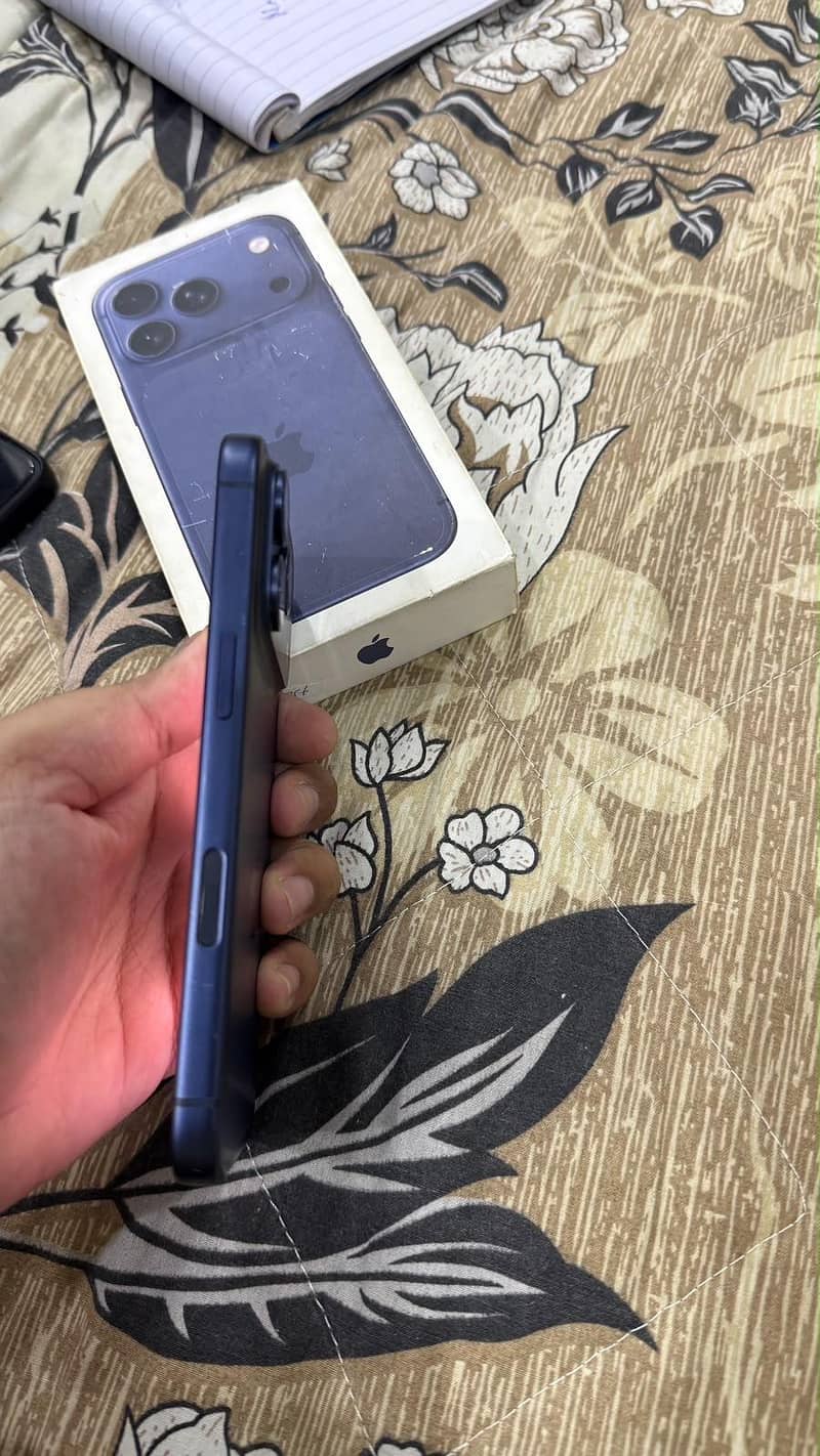 Apple iPhone 17 Pro 1