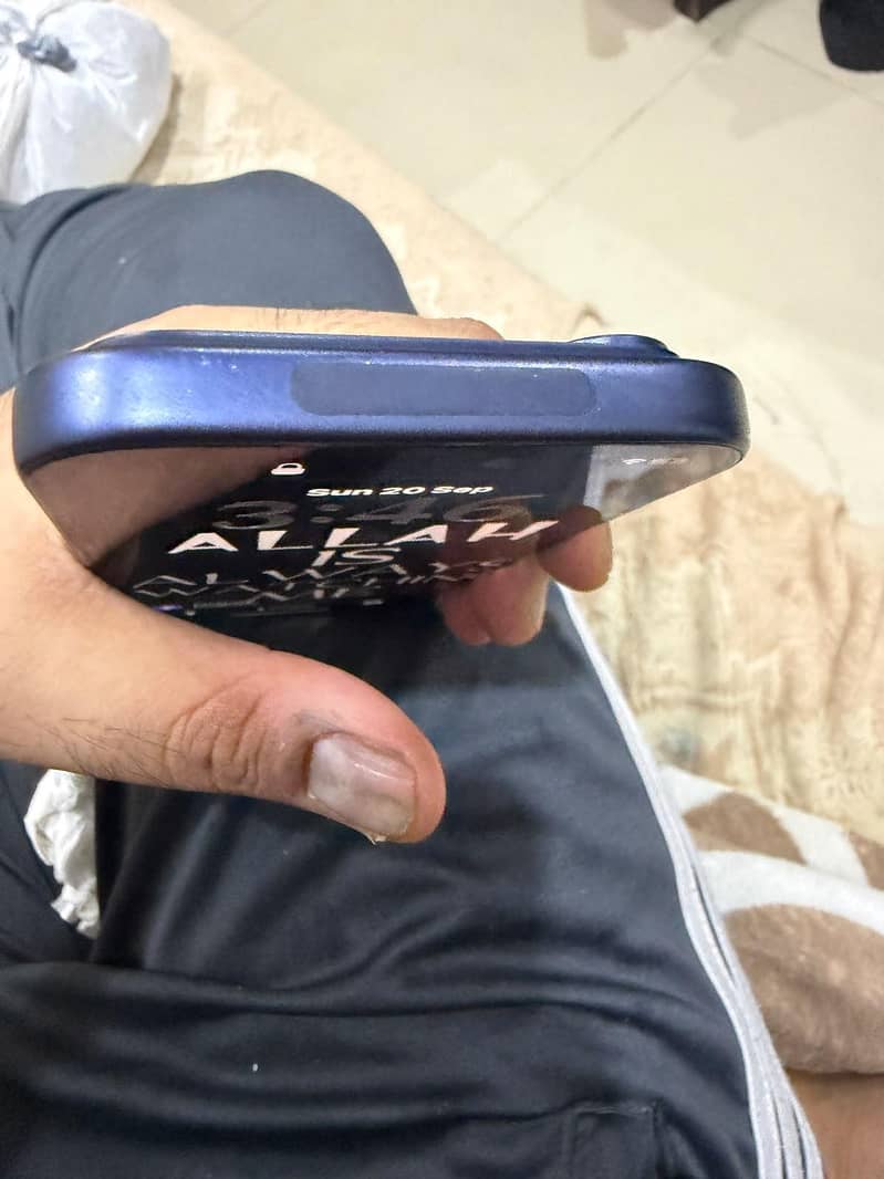 Apple iPhone 17 Pro 2