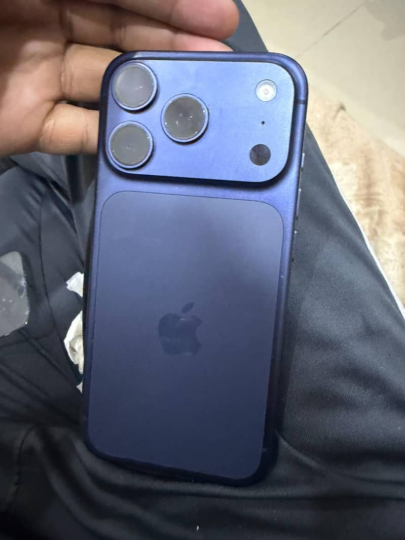 Apple iPhone 17 Pro 4