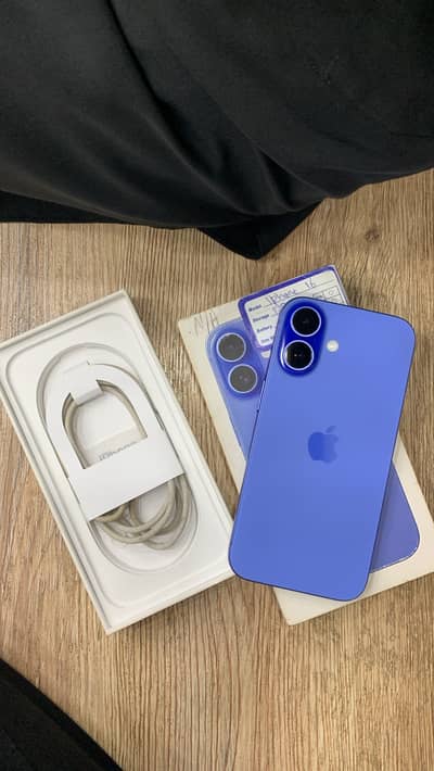 Apple iPhone 16