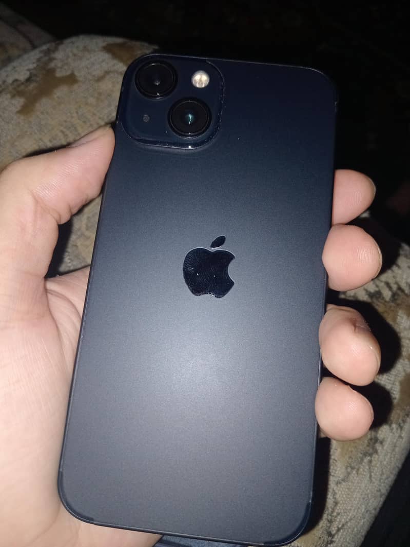 Apple iPhone 13 2