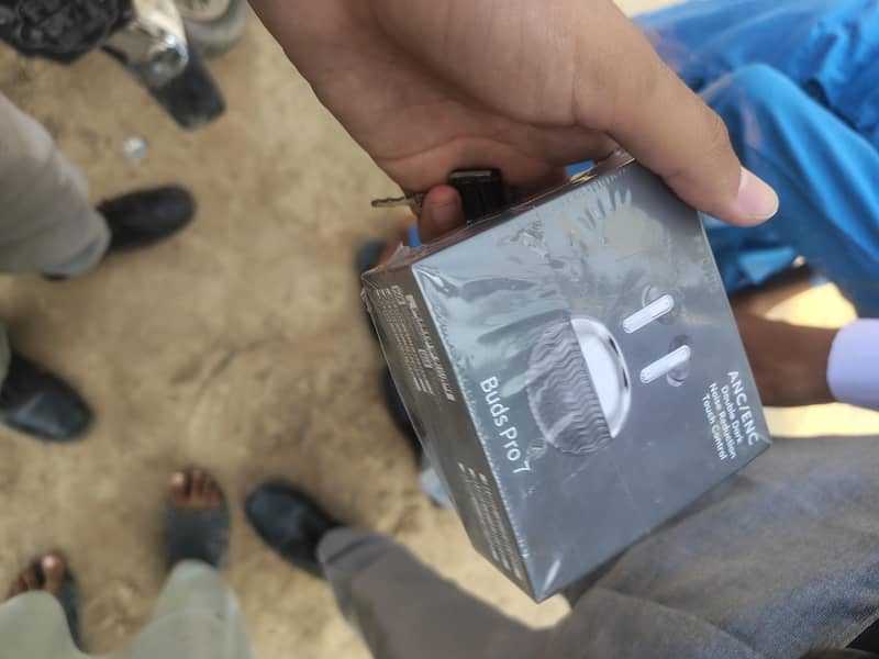 pro 7 Earbuds 0