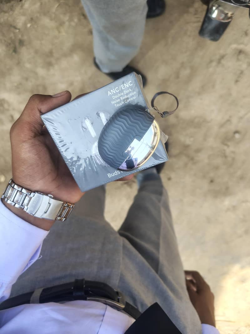 pro 7 Earbuds 1
