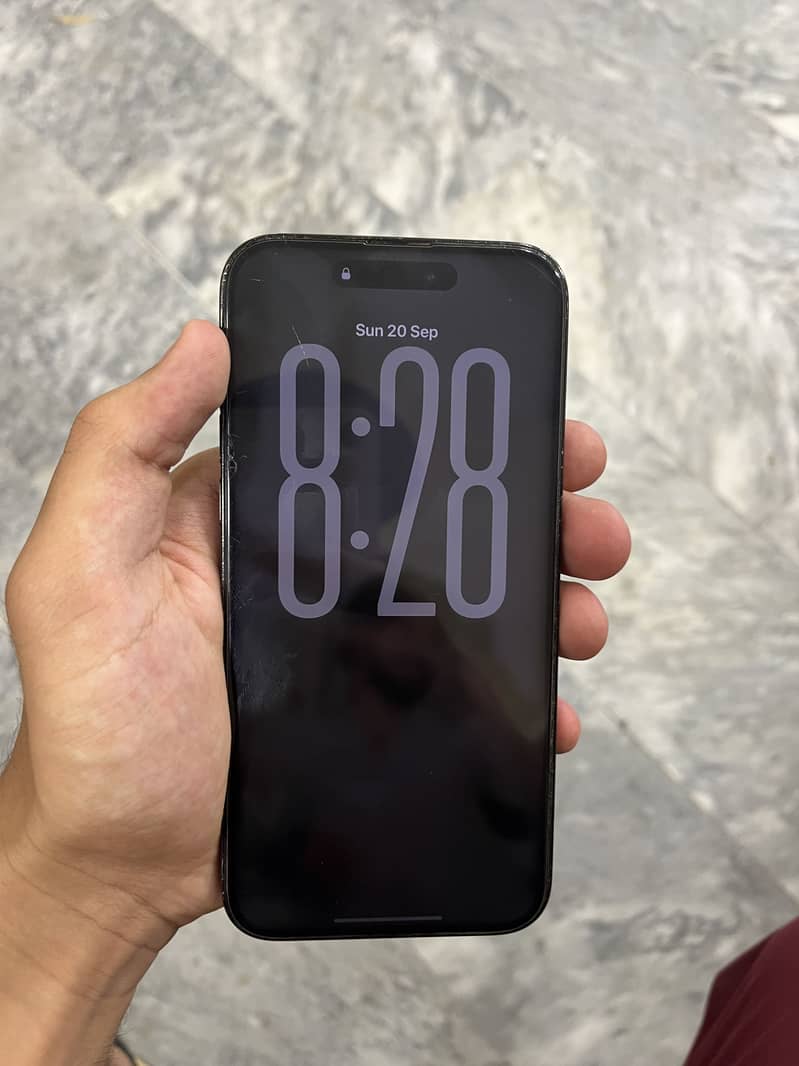 Apple iPhone 14 Pro Max 1