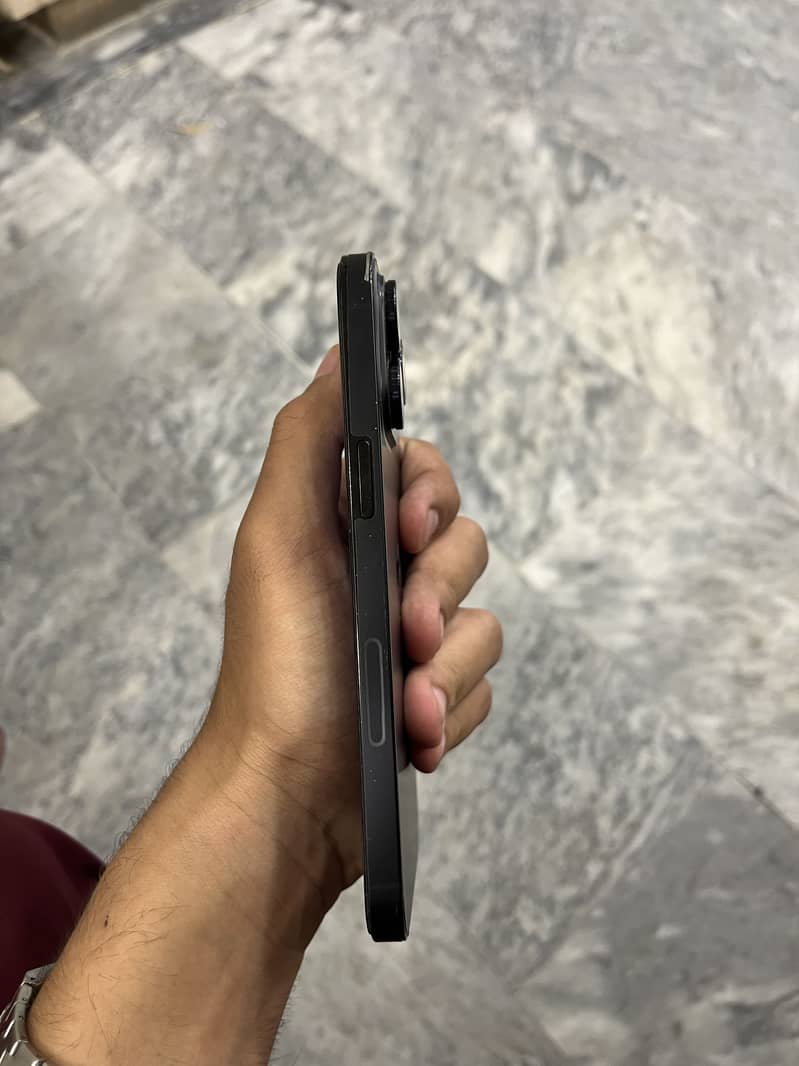Apple iPhone 14 Pro Max 3