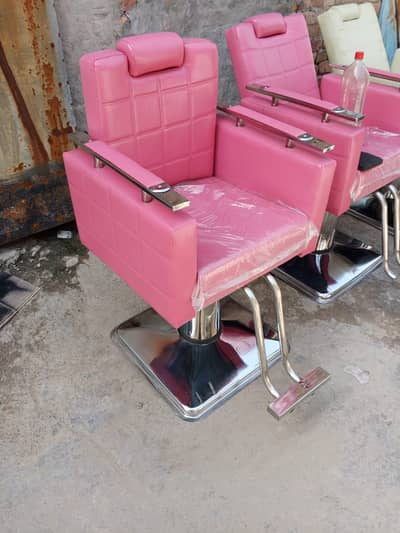 Barber chair/Cutting chair/ Shampoo unit/Trolly/Saloon Furniture.