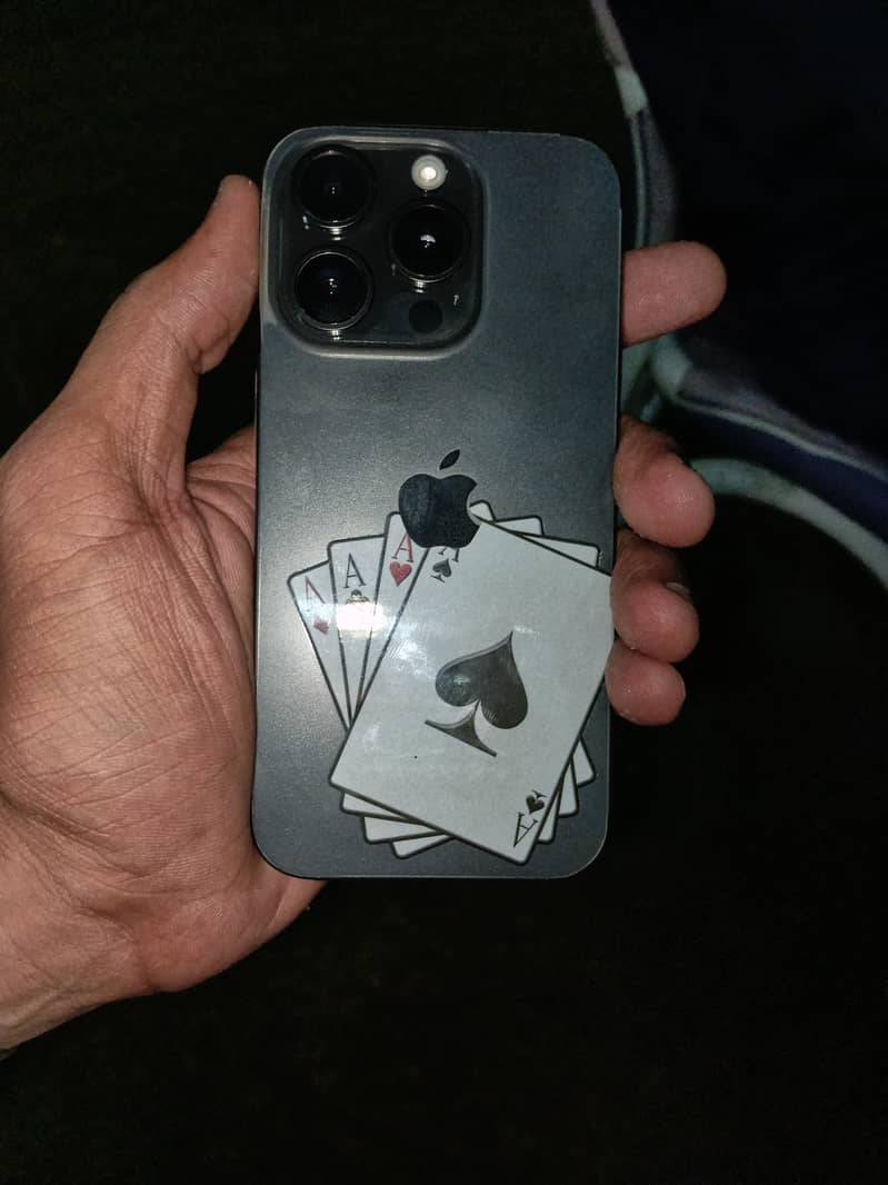 Apple iPhone 15 Pro 0