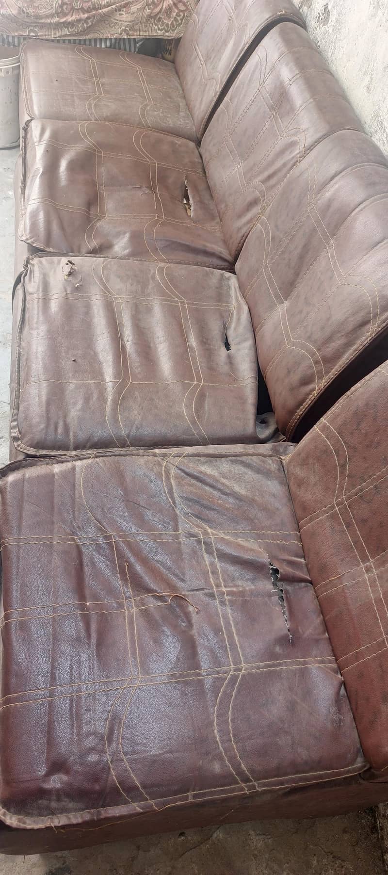 4 sofas best for office use 2