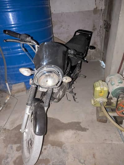 Suzuki GS 150 2015 model