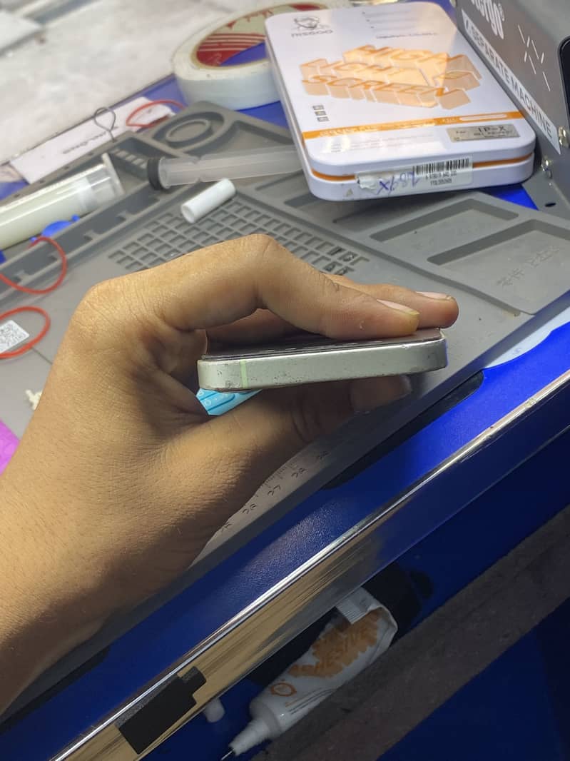 Apple iPhone 12 mini 1