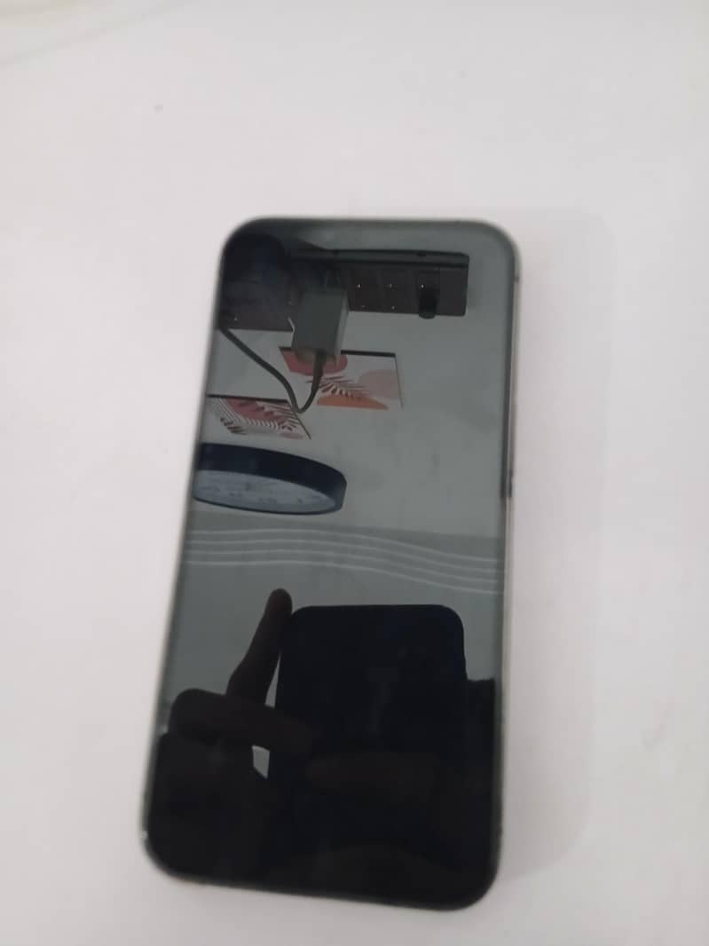 Apple iPhone 13 Pro 1