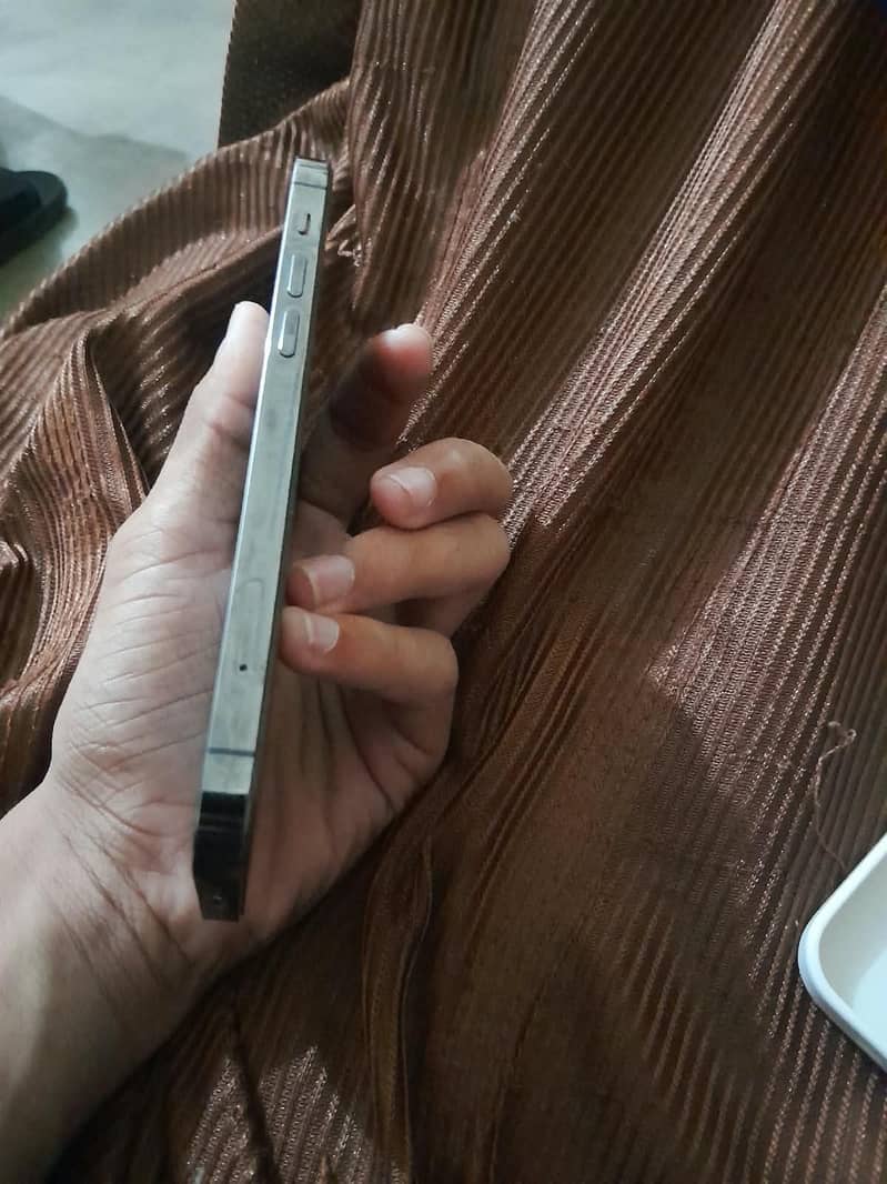 Apple iPhone 12 Pro 1