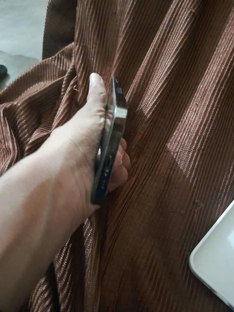 Apple iPhone 12 Pro 2