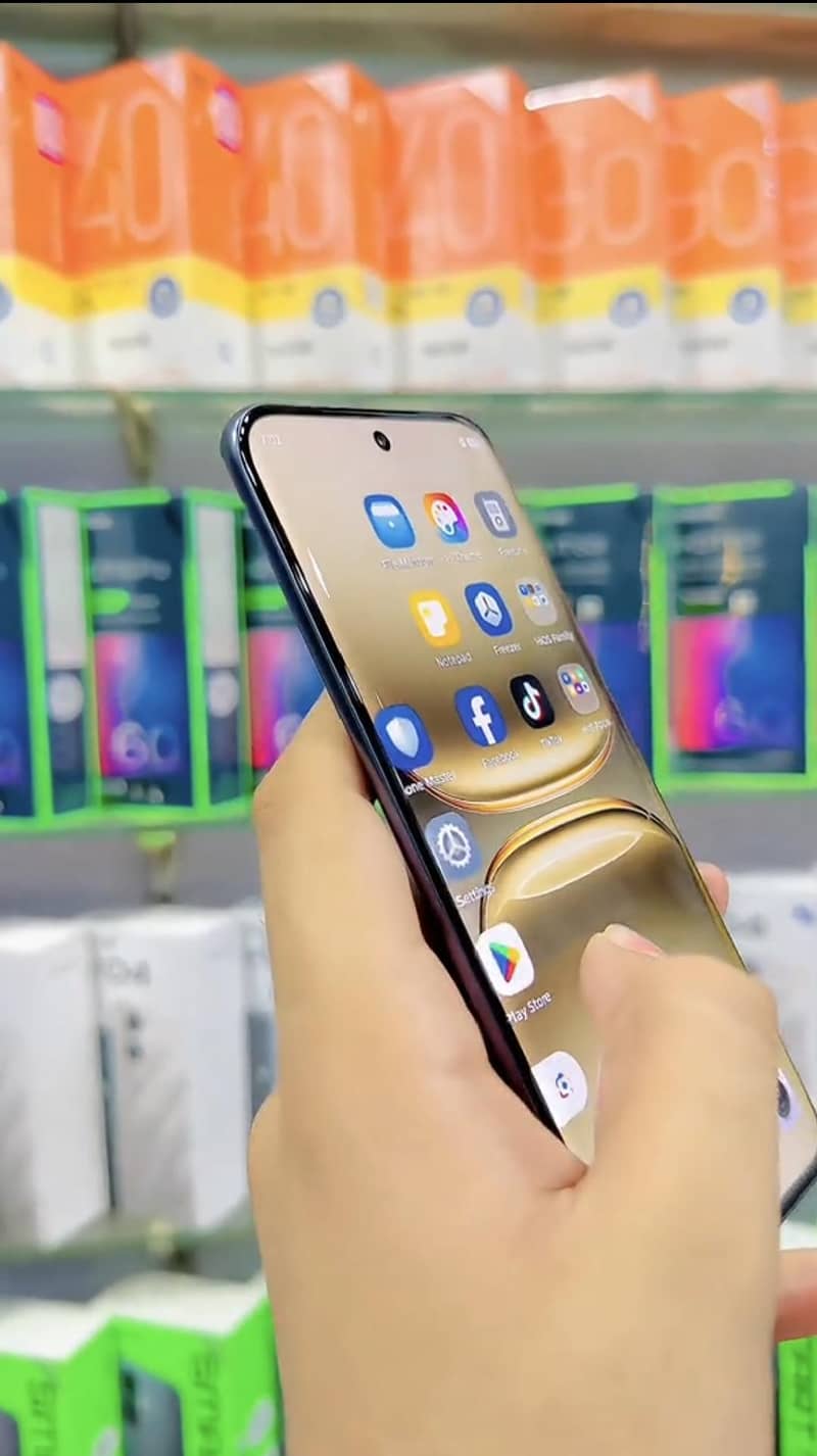 Tecno Spark 40 pro plus 0