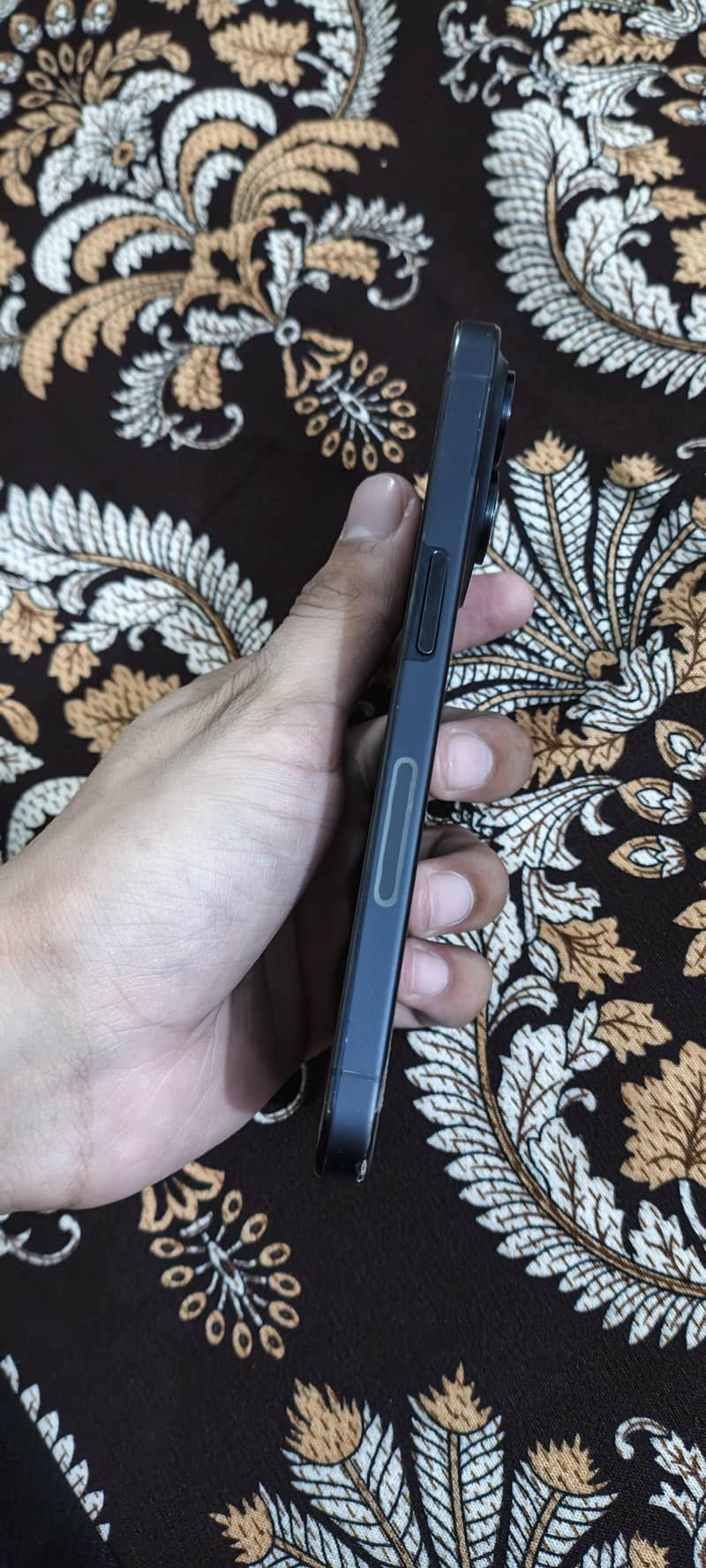 Apple iPhone 15 Pro 1
