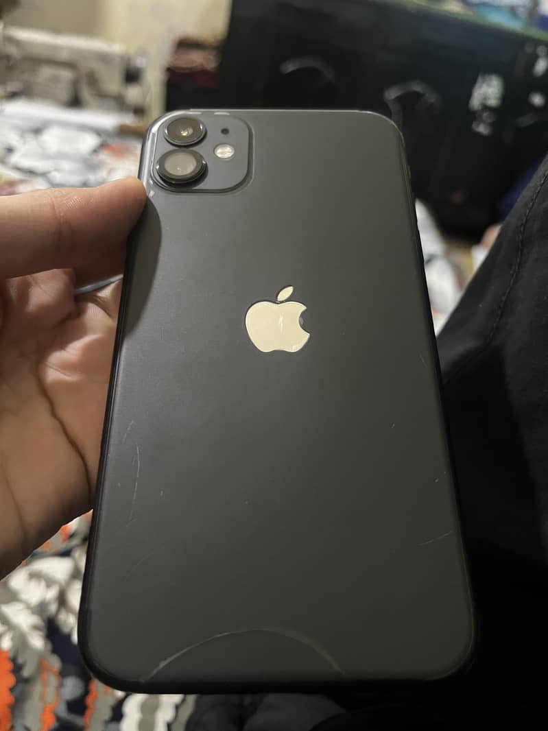 Apple iPhone 11 3