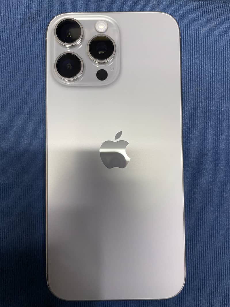 iPhone 16 Pro Max 0