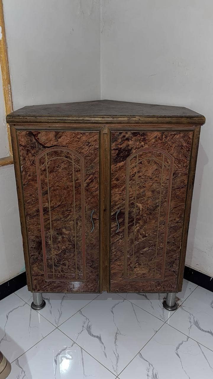 corner wardrobe 2